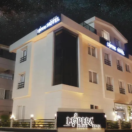 מלון L'opera Deluxe 4*