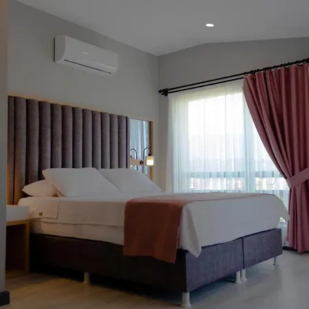 Hotel L'opera Deluxe 4*