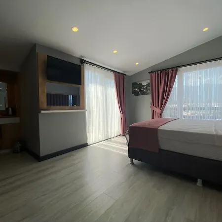 Hotel L'opera Deluxe 4*