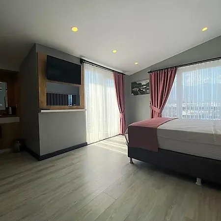 L'opera Deluxe فندق 4*