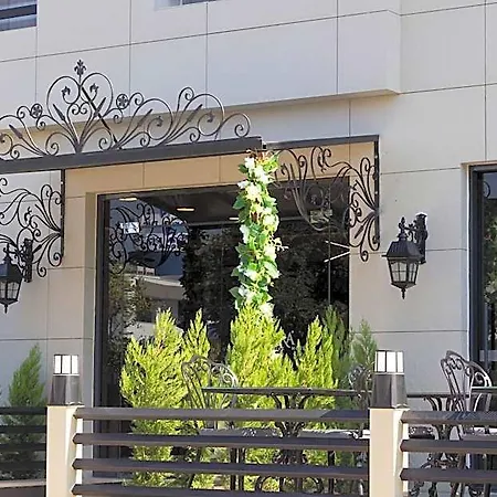 L'opera Deluxe فندق أكشاي